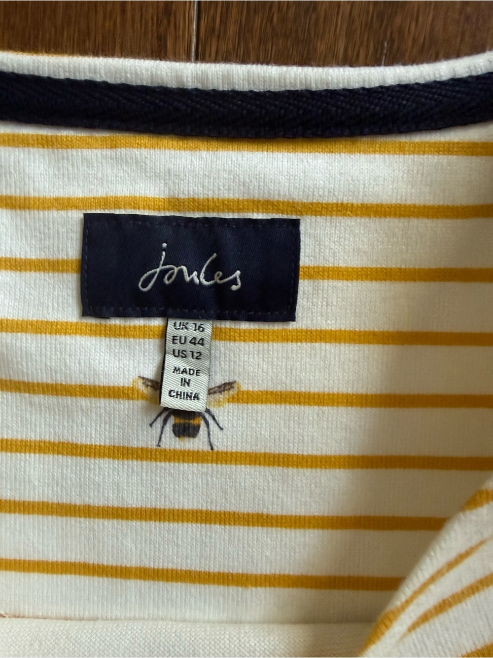 Joules Yellow & White Striped Short-Sleeve Dress with Bee Embroidery size 12 🐝 - Picture 7 of 9